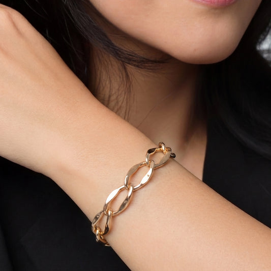 Made with the highest quality hypoallergenic, tarnish-proof stainless steel, our Rose Gold Nova Chain Bracelet are both sustainable and low maintenance. You can wear these lightweight earrings every day without worrying about any allergic reactions or tarnishing. Upgrade your jewelry collection with these timeless and durable studs.