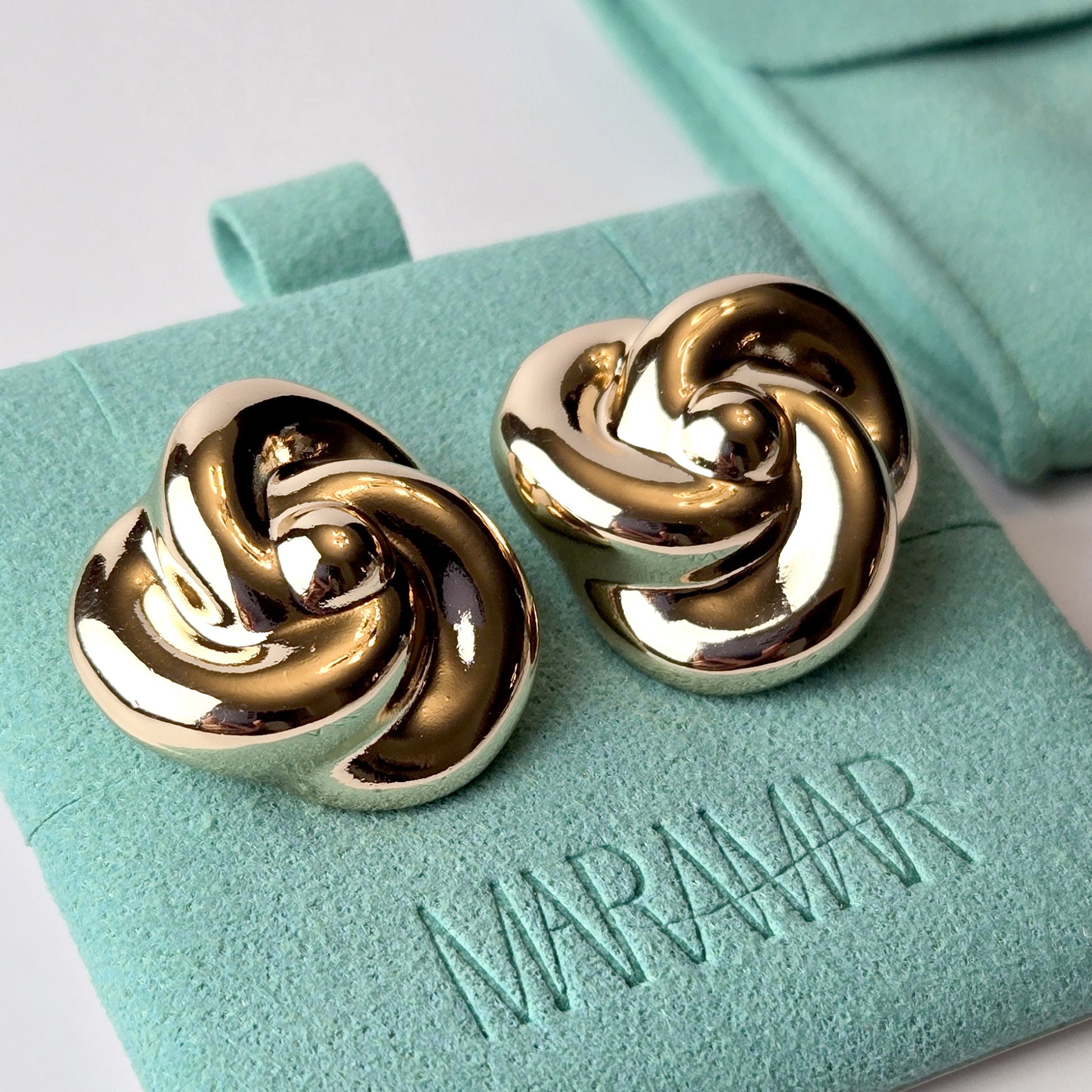 Crafted with the highest quality hypoallergenic stainless steel, these Rose Gold Love Knot Stud Earrings are not only stylish, but also water and sweat-resistant, tarnish-proof, and sustainable. They require low maintenance and are lightweight for comfortable wear. Perfect for any occasion.