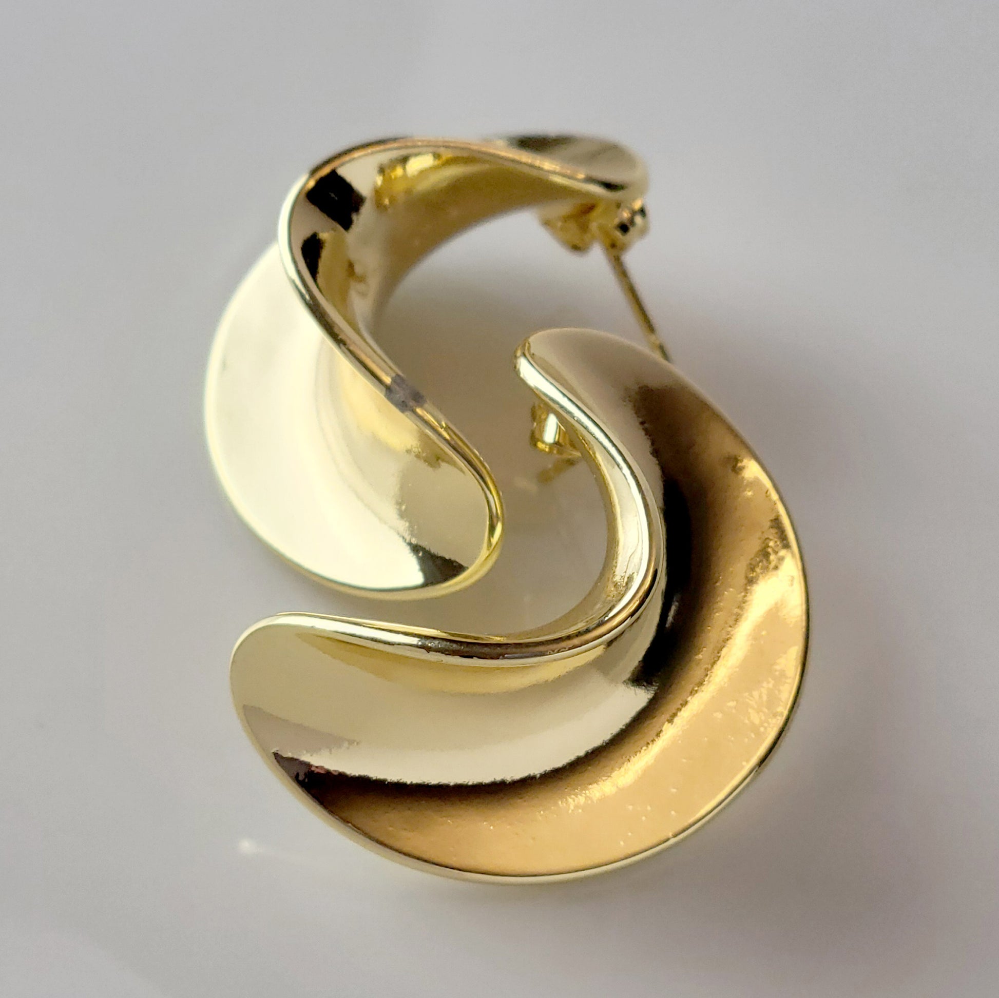 Crafted from the finest hypoallergenic stainless steel, our Weavy Gold Stud Earrings are perfect for those with sensitive ears. These earrings are also tarnish-proof, sustainable, and require minimal upkeep. Enjoy a lightweight and stylish option for any occasion.